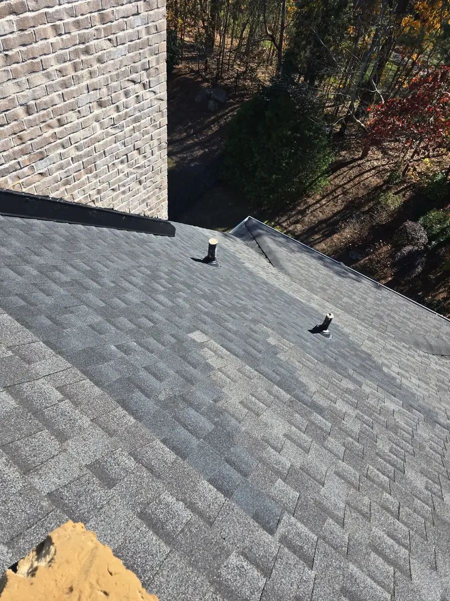 Roof surface and shingles after repair